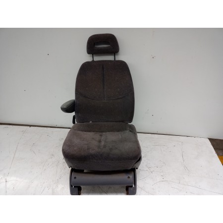 Recambio de asiento delantero izquierdo para chrysler voyager (gs) 2.5 td family referencia OEM IAM WA031L5AA  