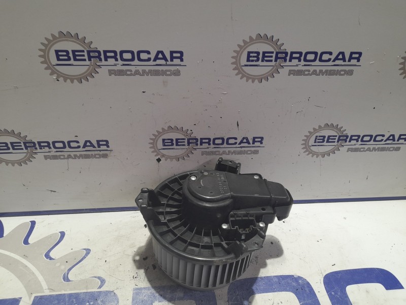 Recambio de motor calefaccion para toyota rav 4 2.2 d-4d cat referencia OEM IAM 2727008103  