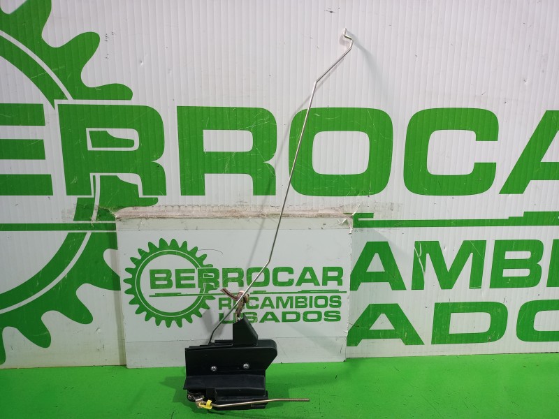 Recambio de cerradura puerta trasera izquierda para dacia sandero laureate referencia OEM IAM 825022281R  