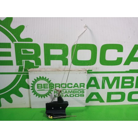 Recambio de cerradura puerta trasera izquierda para dacia sandero laureate referencia OEM IAM 825022281R  