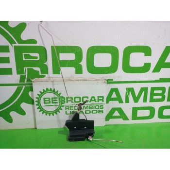 Recambio de cerradura puerta trasera derecha para dacia sandero laureate referencia OEM IAM 825033052R  