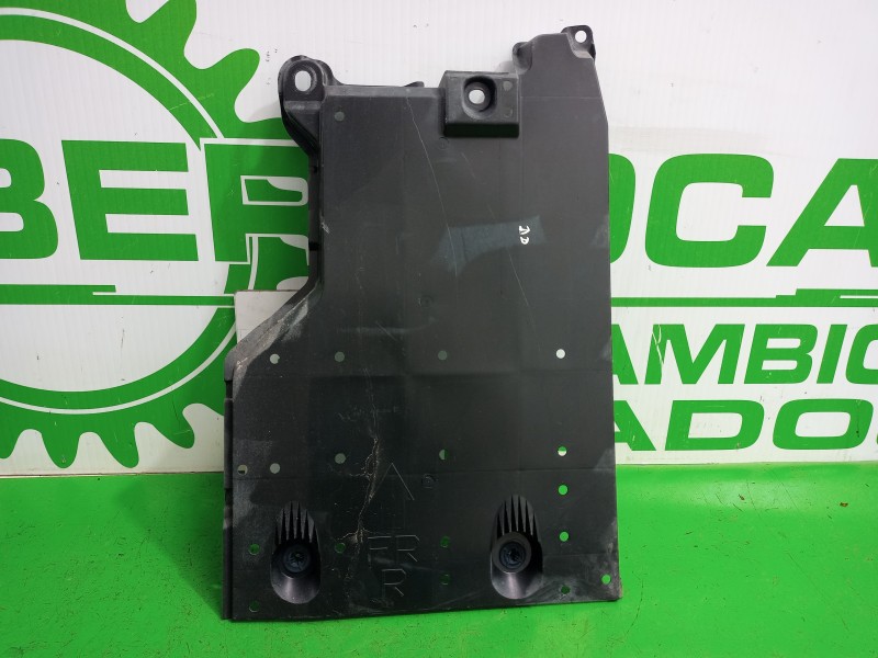 Recambio de cubrecarter para toyota auris touring sports (e18) active referencia OEM IAM 5816502040  