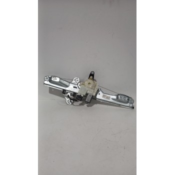 ELEVALUNAS DELANTERO DERECHO 807004EA3D 