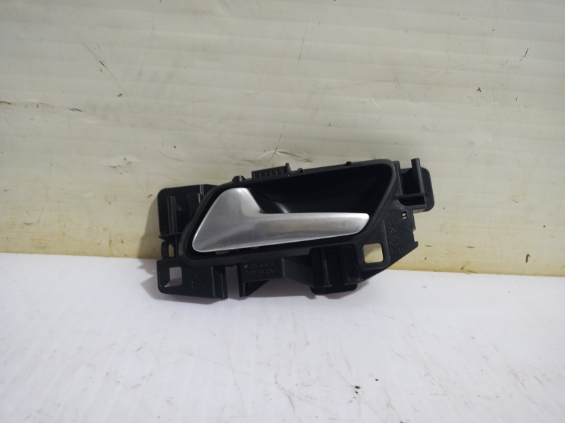 Recambio de maneta interior delantera izquierda para opel grandland x design line referencia OEM IAM 311339  