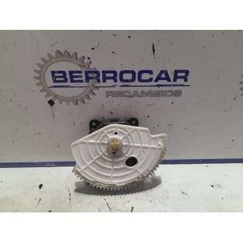 Recambio de motor apertura trampillas climatizador para toyota rav 4 2.2 d-4d cat referencia OEM IAM 638000172  