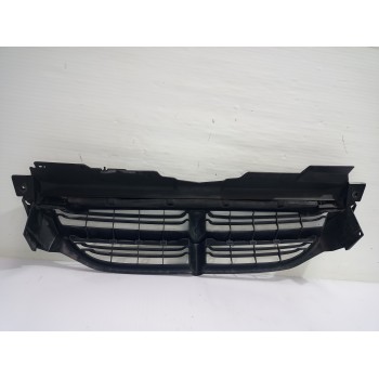 Recambio de rejilla delantera para chrysler voyager (gs) 2.5 td family referencia OEM IAM 04576955  