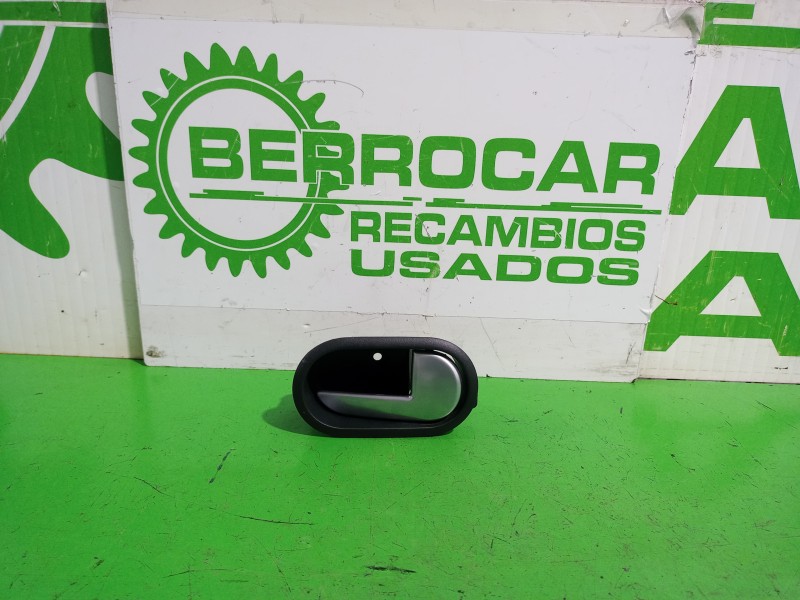 Recambio de maneta interior delantera derecha para ford fiesta (cbk) ambiente referencia OEM IAM 1329932  