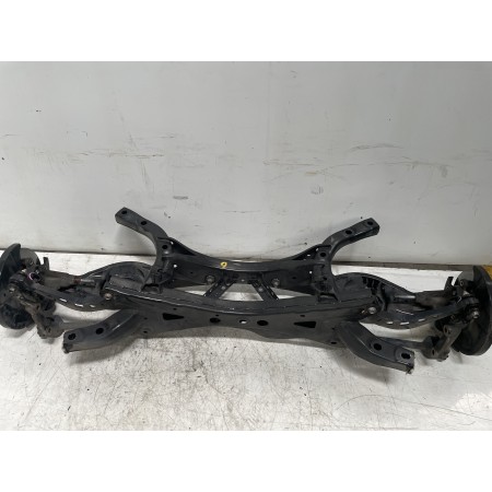 Recambio de puente trasero para mazda 3 lim. () center-line referencia OEM IAM B45C2880XA  