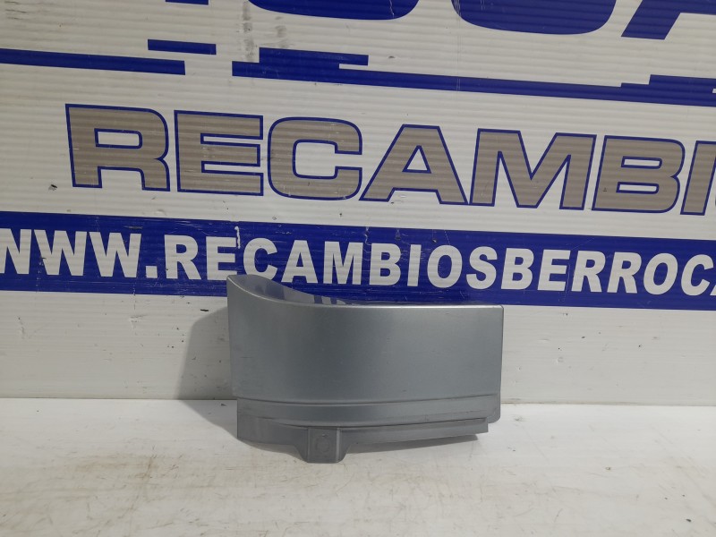 Recambio de molduras traseras para opel zafira a elegance referencia OEM IAM 90580803  