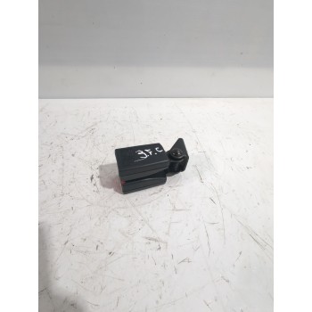 Recambio de enganche cinturon trasero central para opel zafira a monospace (t98) 2.0 dti 16v (f75) referencia OEM IAM   