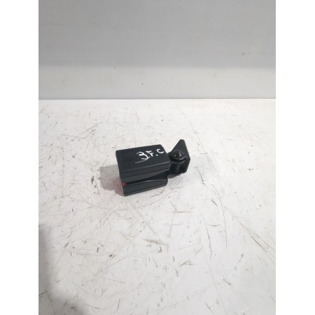 Recambio de enganche cinturon trasero central para opel zafira a monospace (t98) 2.0 dti 16v (f75) referencia OEM IAM   