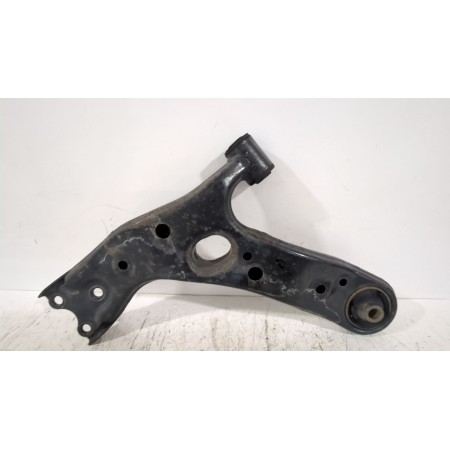 Recambio de brazo suspension inferior delantero derecho para toyota auris (_e15_) 1.6 (zre151_) referencia OEM IAM 4806802130  