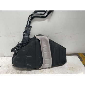 Recambio de deposito combustible para mazda 3 lim. () center-line referencia OEM IAM B45G42110A  