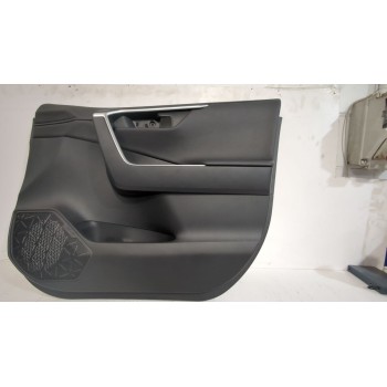 Recambio de guarnecido puerta delantera derecha para toyota rav 4 v (_a5_, _h5_) 2.0 (mxaa52) referencia OEM IAM 6761042D00C5  