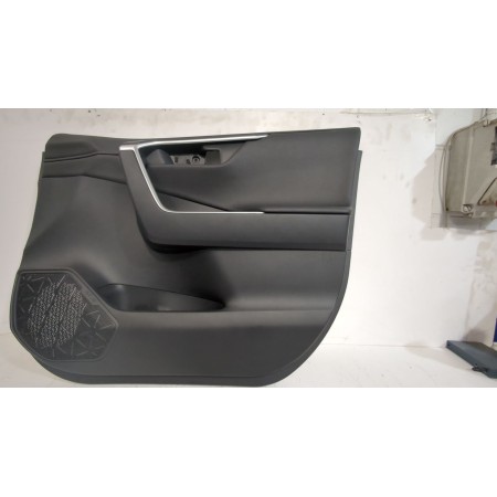 Recambio de guarnecido puerta delantera derecha para toyota rav 4 v (_a5_, _h5_) 2.0 (mxaa52) referencia OEM IAM 6761042D00C5  