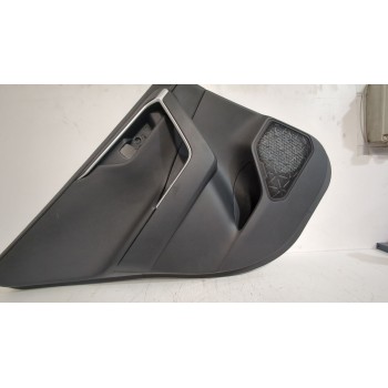 GUARNECIDO PUERTA TRASERA IZQUIERDA 6764042640C5 