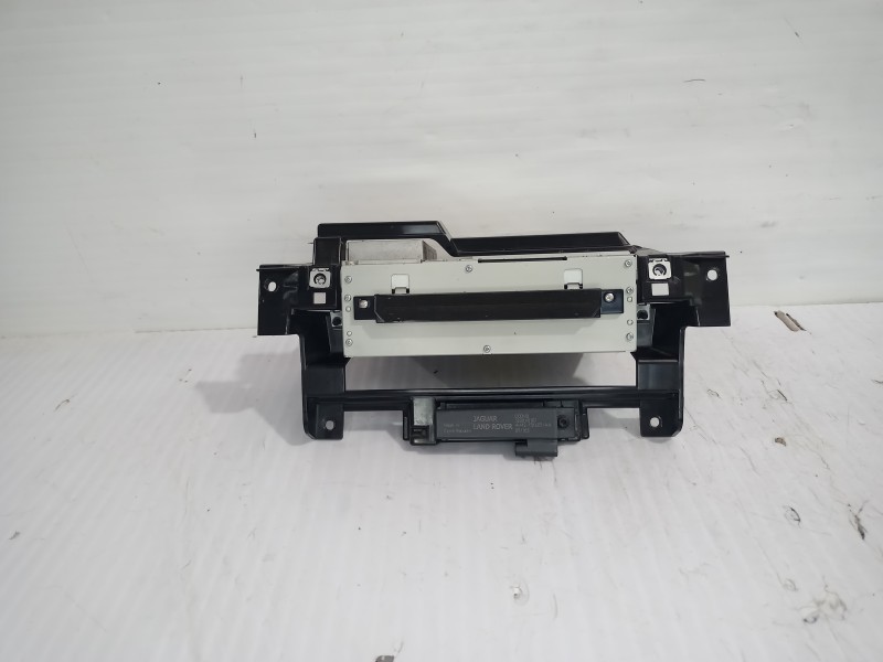 Recambio de sistema audio / radio cd para land rover discovery 4 tdv6 hse referencia OEM IAM AH2218C815AD  