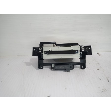 Recambio de sistema audio / radio cd para land rover discovery 4 tdv6 hse referencia OEM IAM AH2218C815AD  