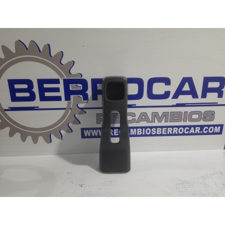 Recambio de apoyabrazos central para suzuki swift berlina (mz) 1.3 16v cat referencia OEM IAM 7582162J0  