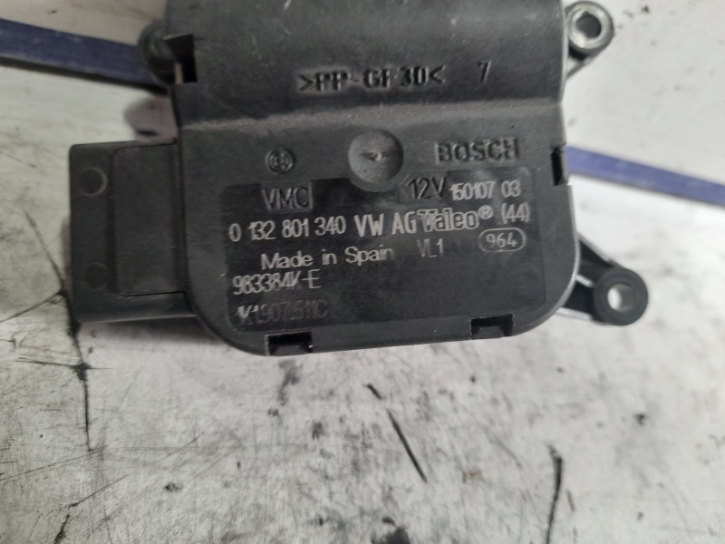 Recambio de motor apertura trampillas climatizador para seat leon (1p1) 1.9 tdi referencia OEM IAM 1K0907511C  