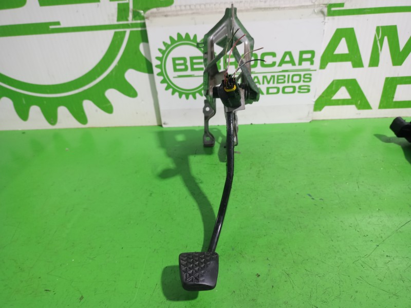 Recambio de pedal de freno para opel zafira a elegance referencia OEM IAM 13208423  