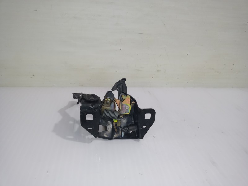 Recambio de cerradura capo para chrysler voyager (gs) 2.5 td family referencia OEM IAM 4675780AC  