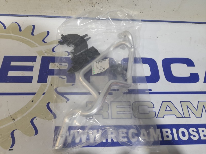 Recambio de tubo agua calefaccion para opel insignia berlina referencia OEM IAM 95517542  