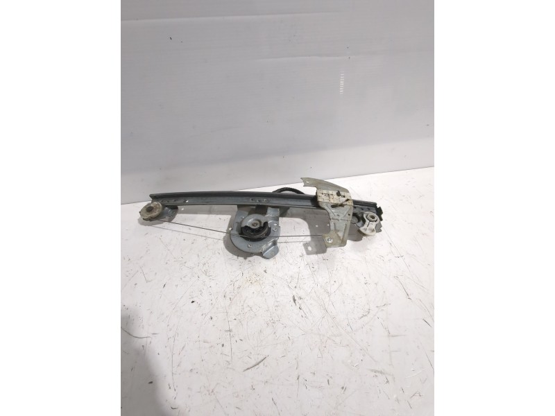 Recambio de elevalunas delantero izquierdo para peugeot 107 (pm_, pn_) 1.4 hdi referencia OEM IAM 9221T8  