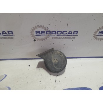 Recambio de claxon para renault megane ii classic berlina 1.5 dci diesel referencia OEM IAM E20092018  