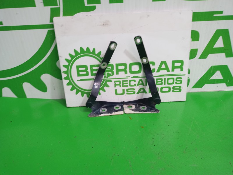 Recambio de bisagras capot para volkswagen golf iii berlina (1h1) 1.9 diesel referencia OEM IAM 1H0823302 / 1H0823301  