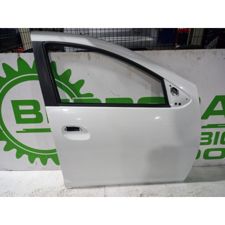 Recambio de puerta delantera derecha para dacia sandero laureate referencia OEM IAM 801006719R  