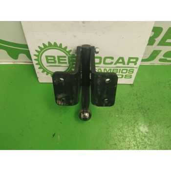 Recambio de enganche remolque para ford transit courier ambiente referencia OEM IAM 2486905  