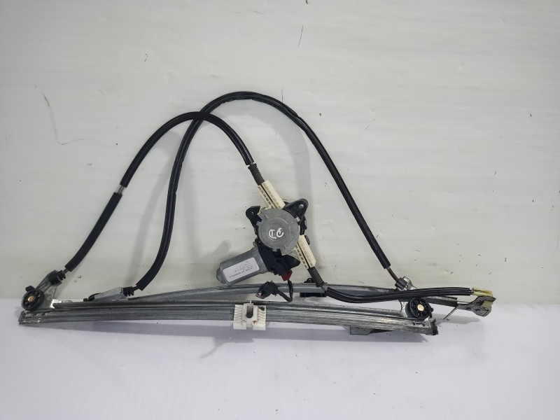 Recambio de elevalunas delantero derecho para chrysler voyager (gs) 2.5 td family referencia OEM IAM 4796306  