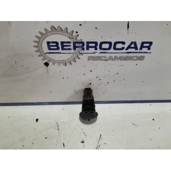 Recambio de interruptor para renault megane ii classic berlina 1.5 dci diesel referencia OEM IAM 8200169589  
