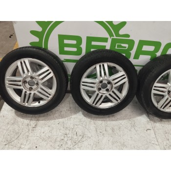 Recambio de juego llantas para renault scenic ii 1.6 16v referencia OEM IAM 8200217242  