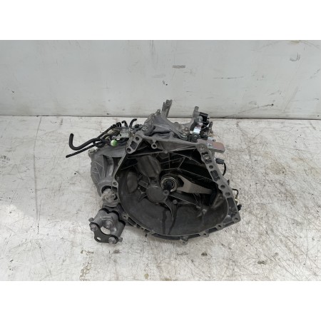 Recambio de caja cambios para mazda 3 lim. () center-line referencia OEM IAM D60403000  