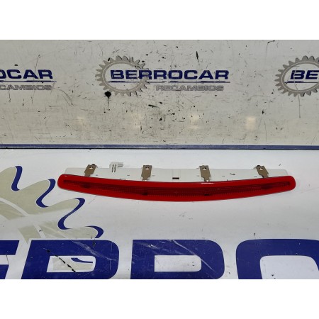 Recambio de luz central de freno para opel insignia berlina referencia OEM IAM 22795012  