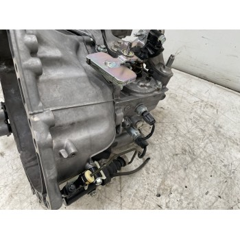 Recambio de caja cambios para mazda 3 lim. () center-line referencia OEM IAM D60403000  