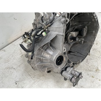 Recambio de caja cambios para mazda 3 lim. () center-line referencia OEM IAM D60403000  