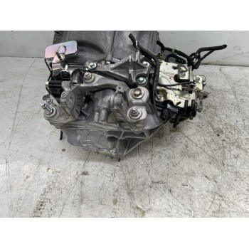 Recambio de caja cambios para mazda 3 lim. () center-line referencia OEM IAM D60403000  