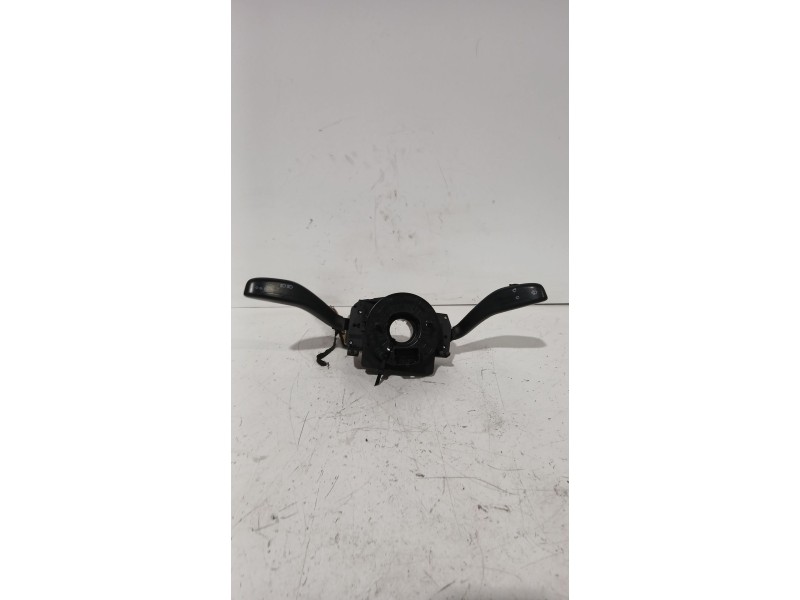 Recambio de mando multifuncion para volkswagen polo iv sedán (9n2, 9n4) 1.9 tdi referencia OEM IAM 5Q0953513D  