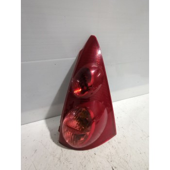 Recambio de piloto trasero derecho para peugeot 107 (pm_, pn_) 1.4 hdi referencia OEM IAM 6351X6  