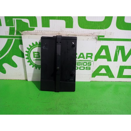 Recambio de tapa bateria para dacia sandero laureate referencia OEM IAM 648947133R  