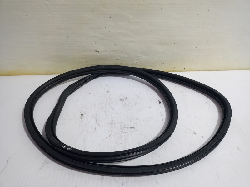 Recambio de goma contorno para opel grandland x design line referencia OEM IAM 9815017480  