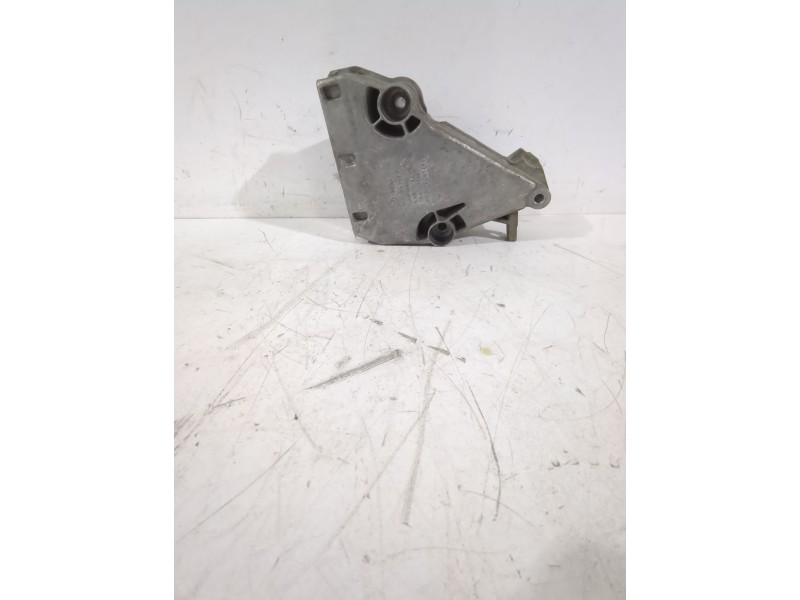 Recambio de soporte motor para volkswagen polo iv sedán (9n2, 9n4) 1.9 tdi referencia OEM IAM 038199207  