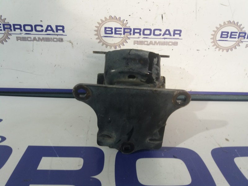 Recambio de soporte motor para kia sorento 2.5 crdi referencia OEM IAM 218123E250  