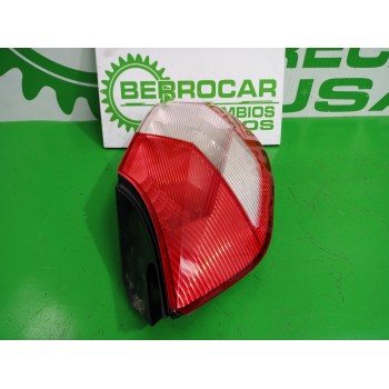 Recambio de piloto trasero izquierdo para renault scenic ii 1.6 16v referencia OEM IAM 8200127704  