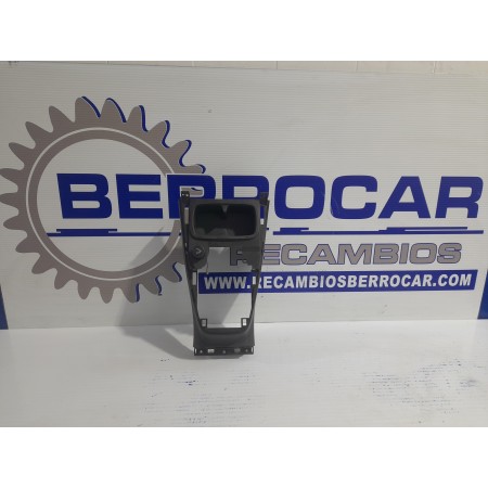 Recambio de apoyabrazos central para suzuki swift berlina (mz) 1.3 16v cat referencia OEM IAM 7581162J0  