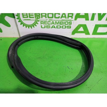 Recambio de goma contorno para dacia sandero laureate referencia OEM IAM 817424  
