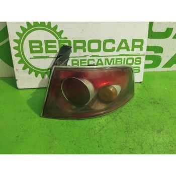 PILOTO TRASERO DERECHO 6L6945096A 